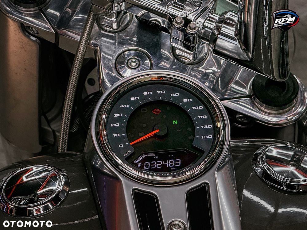 Harley-Davidson Softail Fat Boy - 40