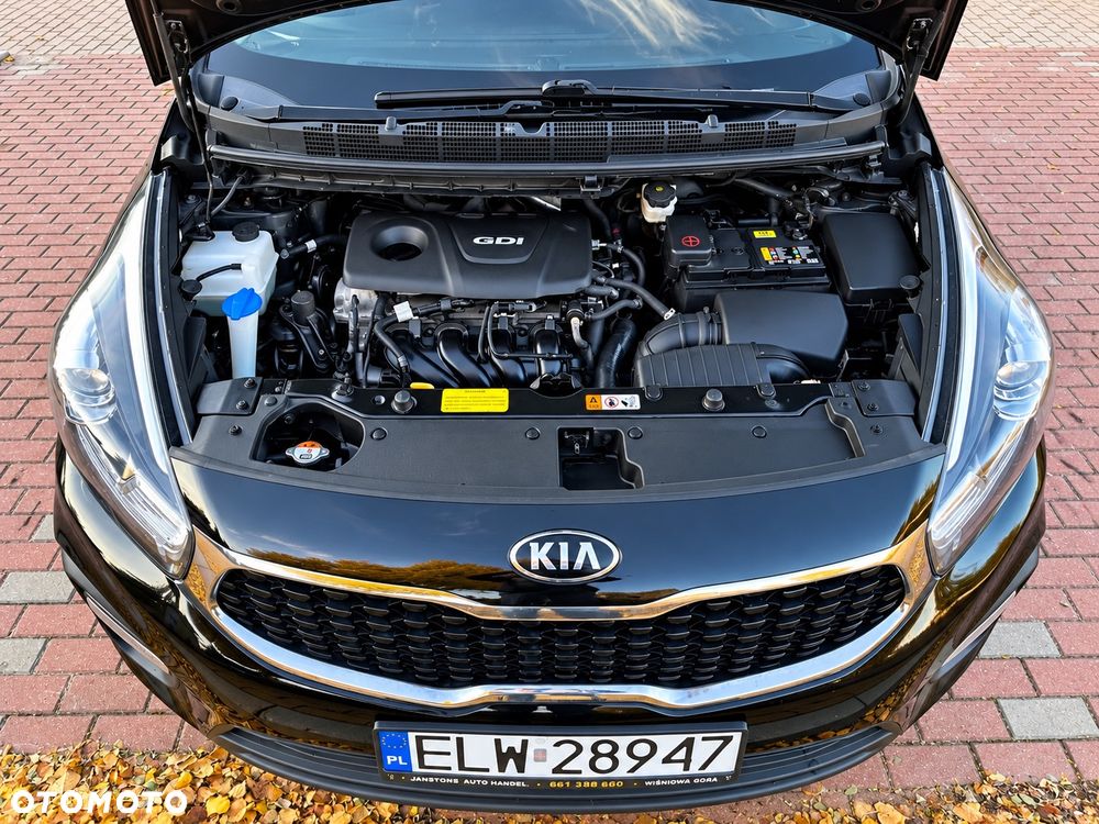 Kia Carens - 16