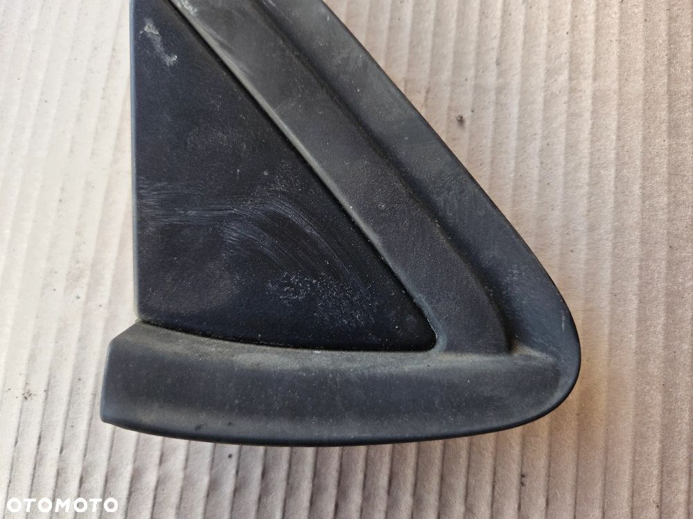 Trójkąt osłona błotnika prawa Citroen C4 II B7 - 4