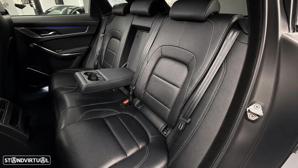 Jaguar F-Pace 2.0 P400e AWD R-Dynamic Black - 57