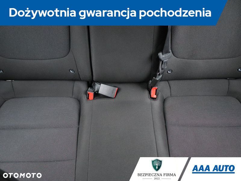 Kia Rio - 12