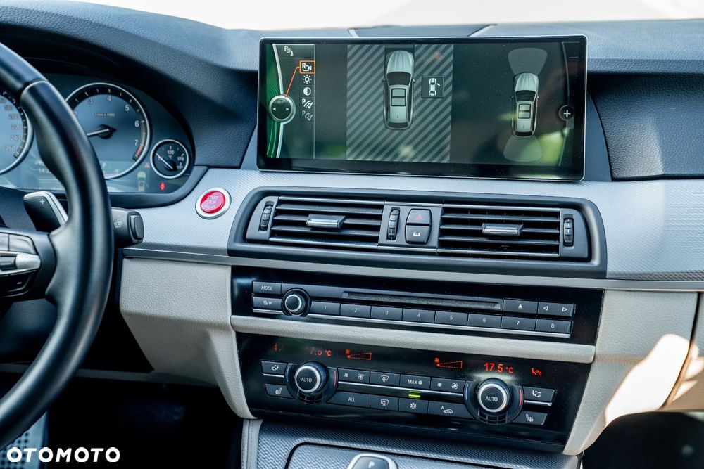 BMW Seria 5 528i Sport-Aut - 27