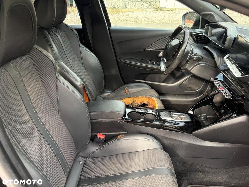 Peugeot 208 PureTech 100 EAT8 GT - 20