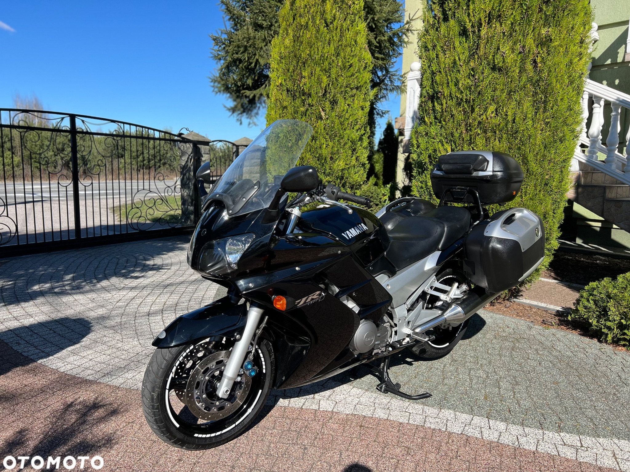 Yamaha FJR - 28
