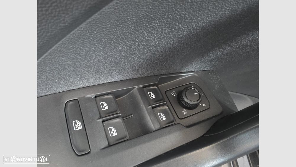 VW T-Cross 1.0 TSI Urban DSG - 12