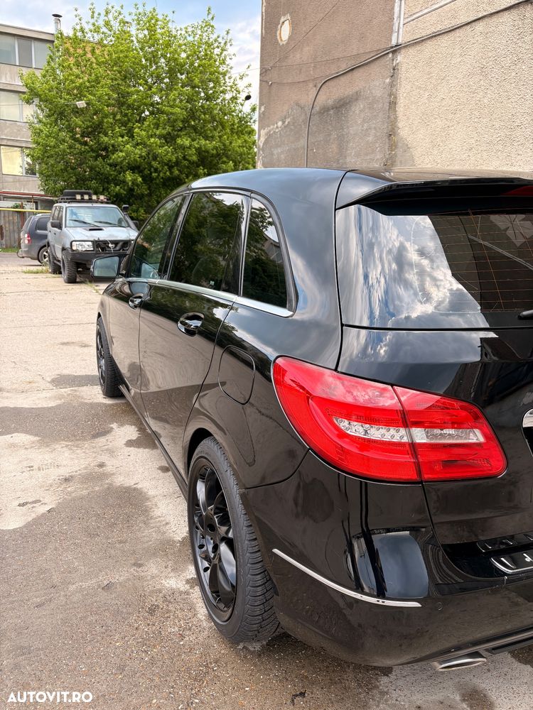 Mercedes-Benz B 180 - 8