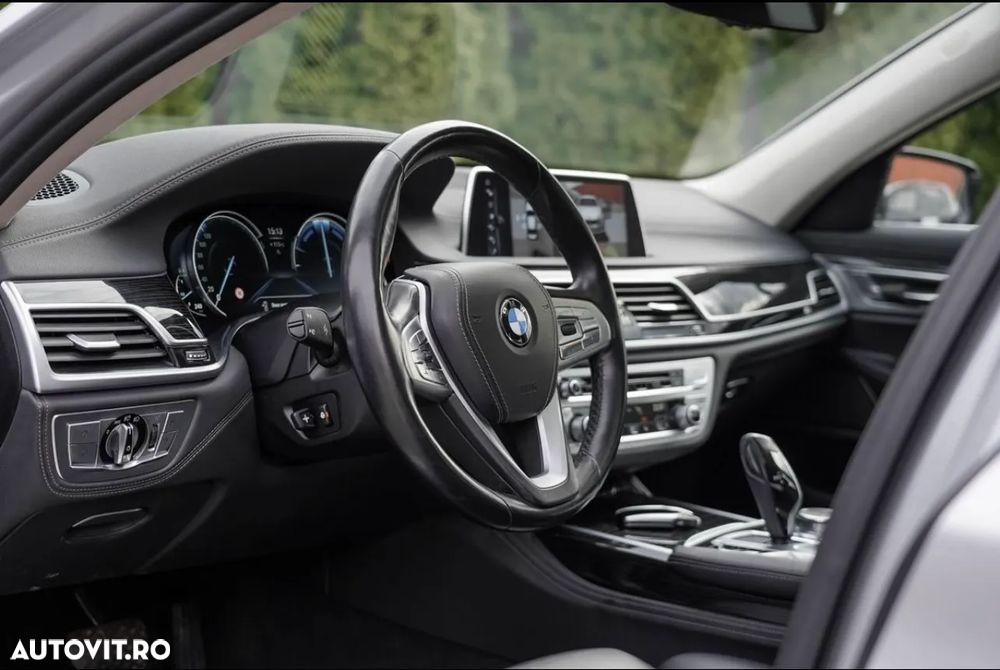 BMW Seria 7 740d xDrive - 15