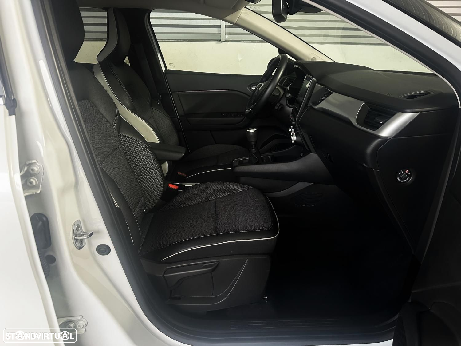 Renault Captur 1.0 TCe Exclusive - 25