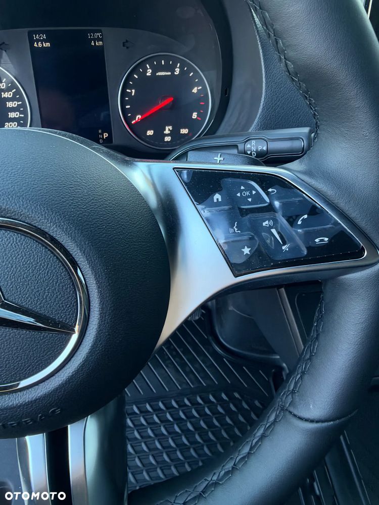 Mercedes-Benz Sprinter - 17