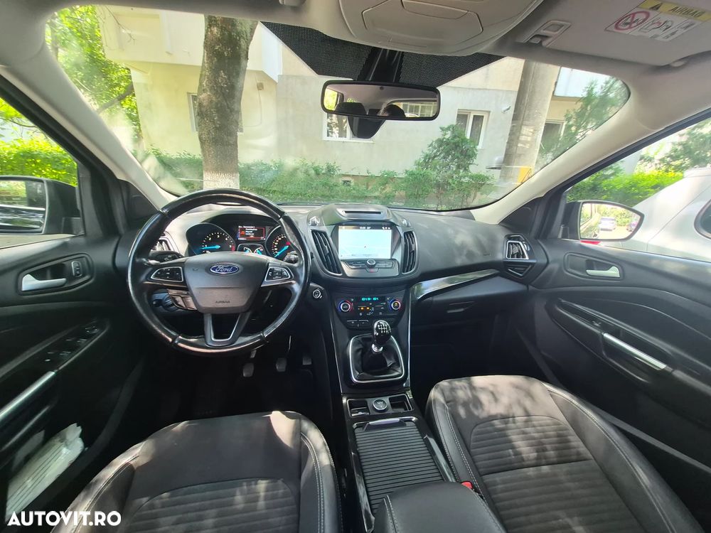 Ford Kuga 1.5 TDCi 2WD Titanium - 11
