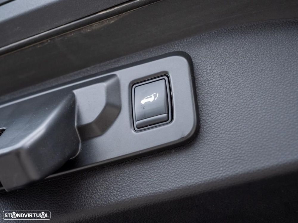 Renault Scénic 87 kWh Techno — fotografia 15