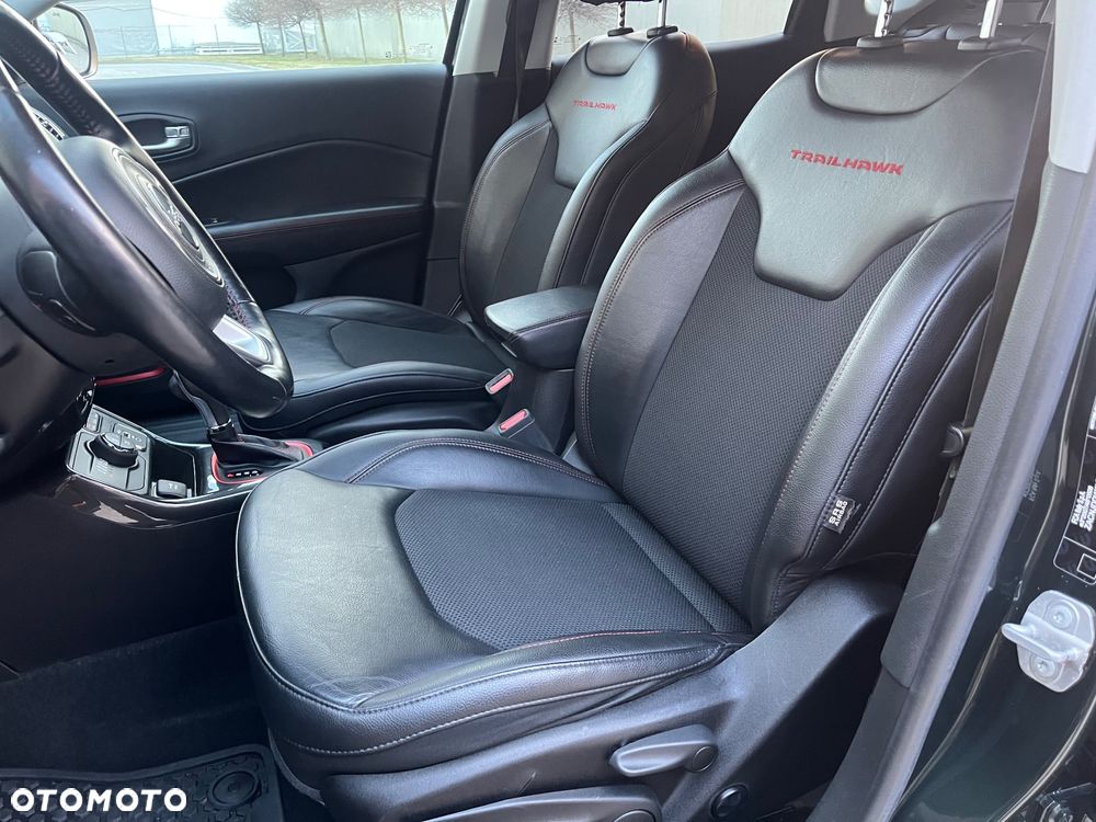 Jeep Compass - 12