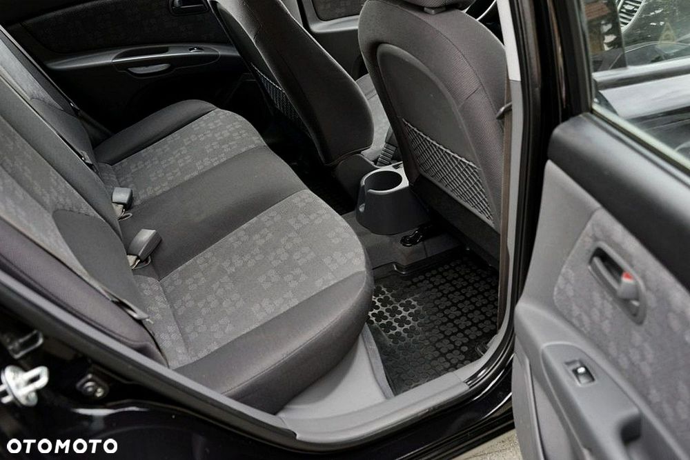 Kia Rio - 23