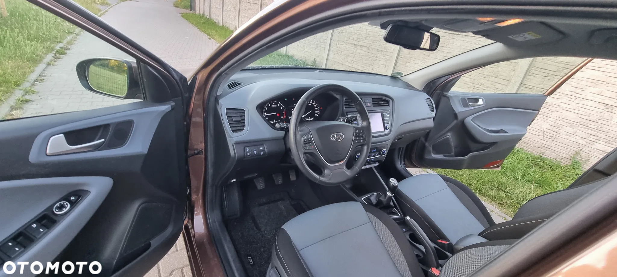 Hyundai i20 - 17