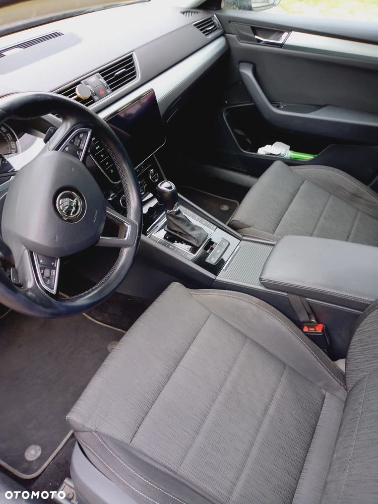 Skoda Superb 2.0 TDI Ambition DSG - 6