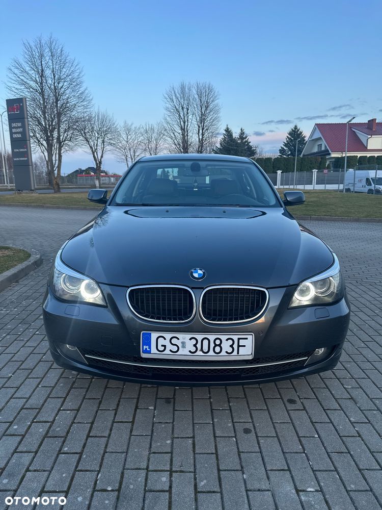 BMW Seria 5 525d Edition Sport - 8