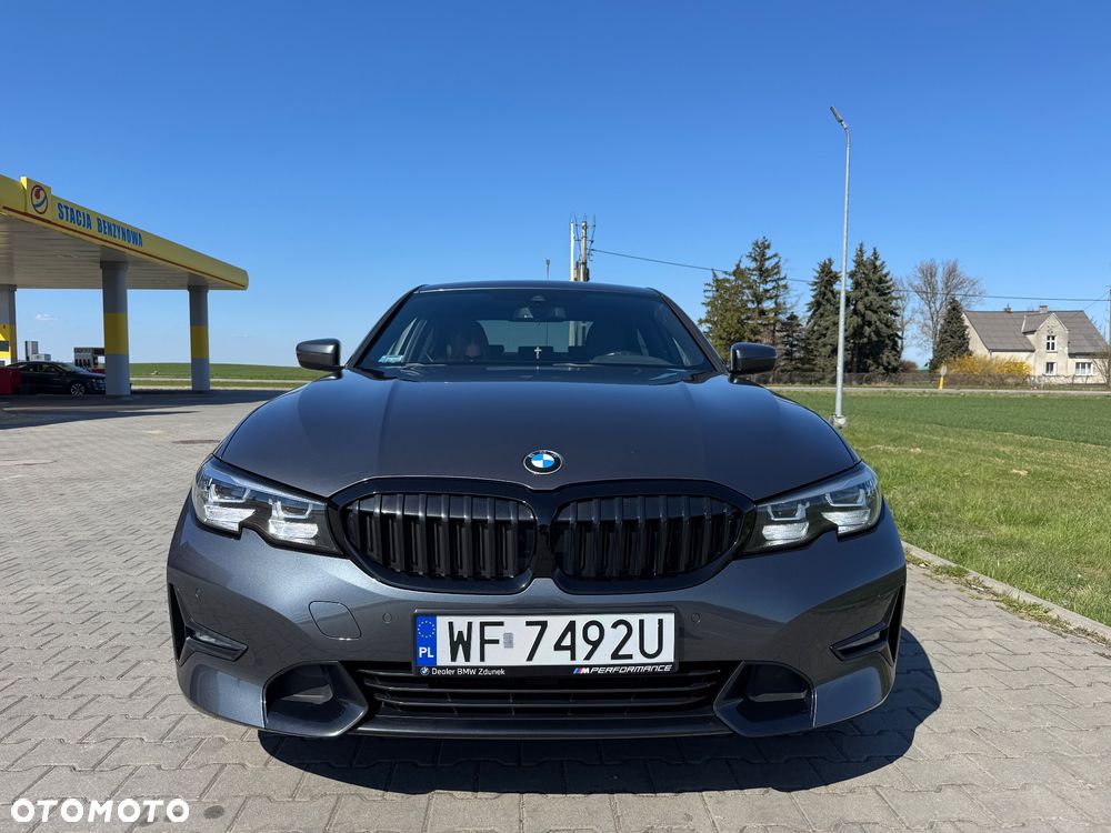 BMW Seria 3 330i Sport Line - 9