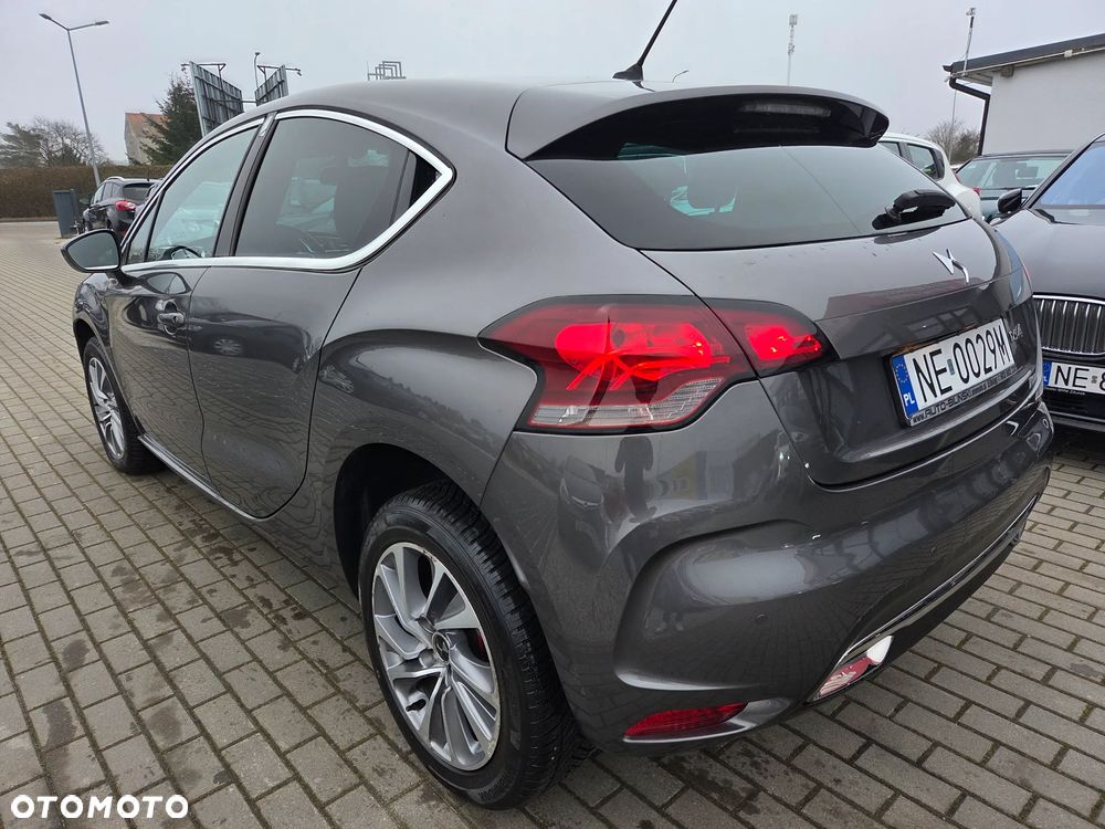 Citroën DS4 e-HDi 115 SoChic - 4