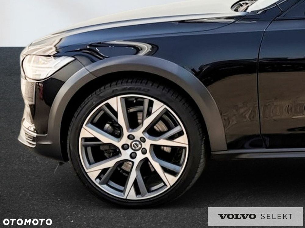 Volvo V90 Cross Country - 10