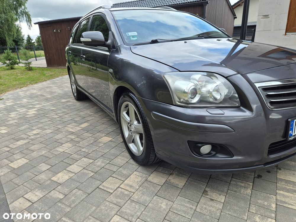 Toyota Avensis 2.2 D-CAT Sol plus NAVI - 16
