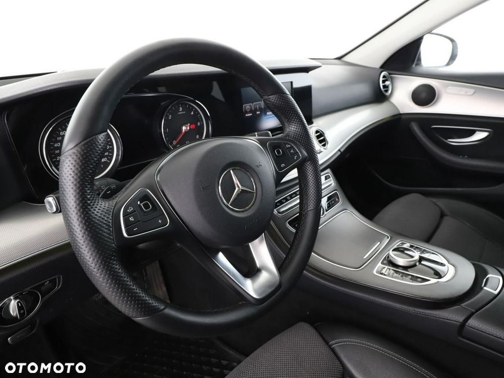 Mercedes-Benz Klasa E 220 d Avantgarde - 15