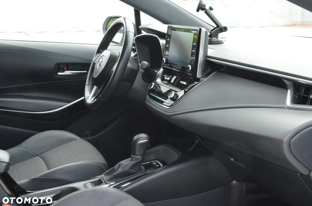 Toyota Corolla - 21