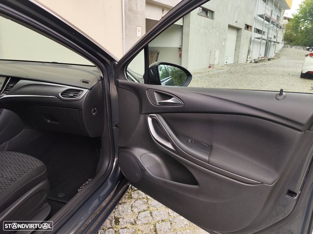 Opel Astra 1.6 CDTi Cosmo Start/Stop - 28