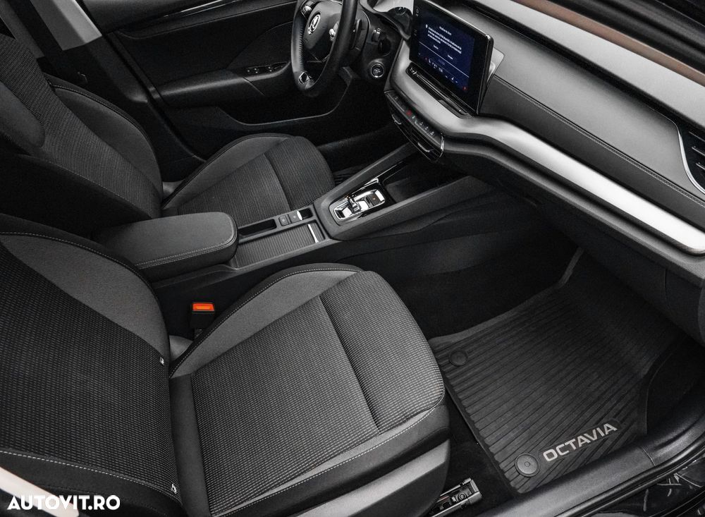 Skoda Octavia 2.0 TDI DSG Style - 12