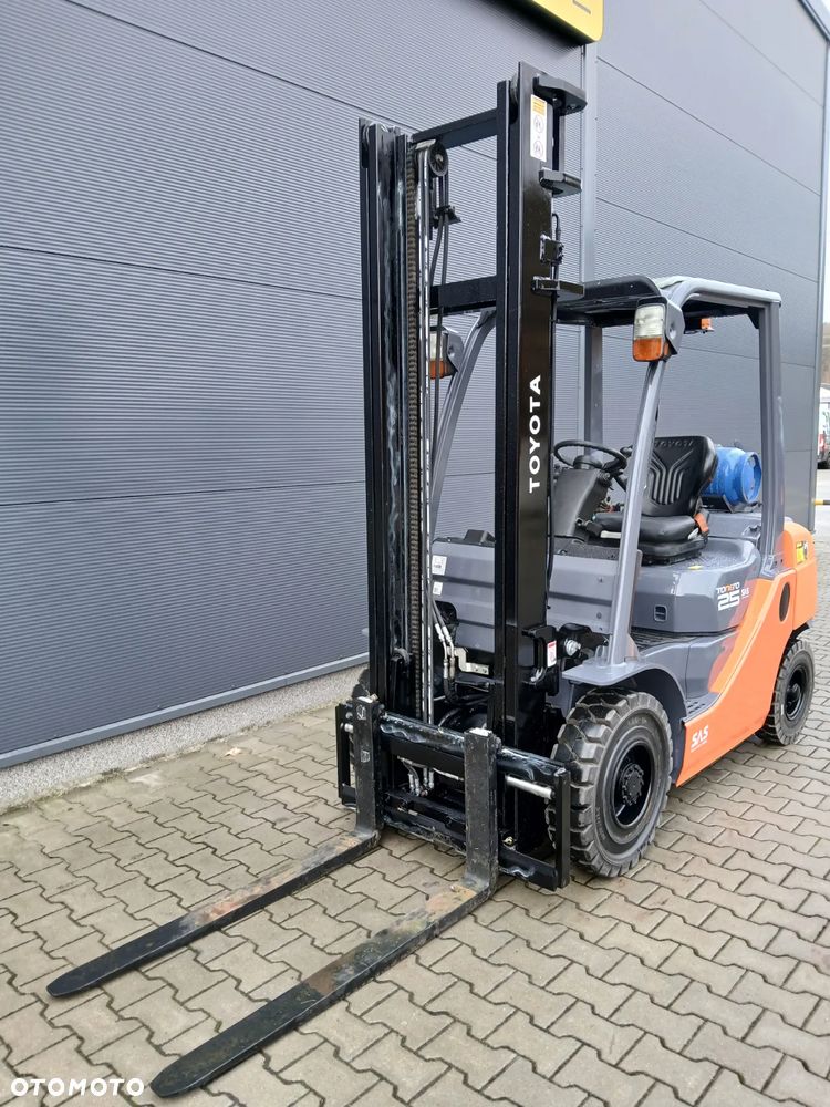 Toyota 02-8FGF25 - 4