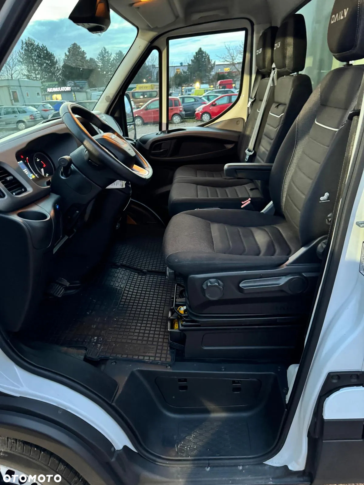 Iveco Daily 35S18 HiMatic kontener 10eu palet - 8