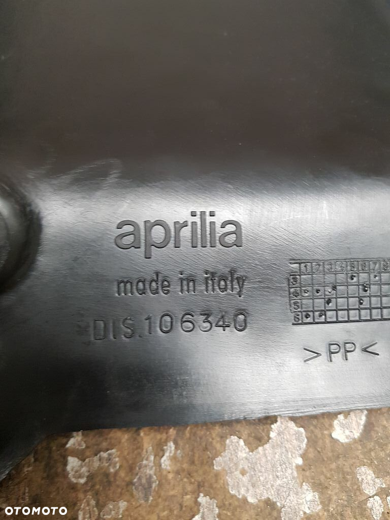 Błotnik nadkole Aprilia Tuono RSV 1000 R  106340 - 8