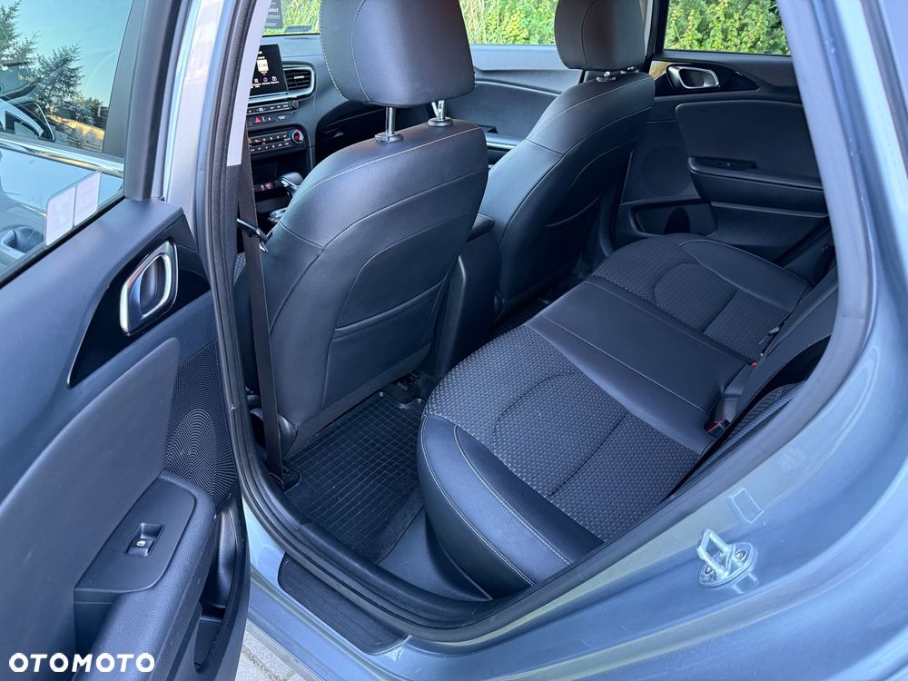 Kia Ceed 1.4 T-GDI L Business Line DCT - 19