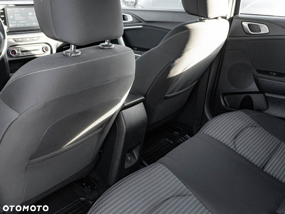 Kia Ceed 1.5 T-GDI M DCT - 24