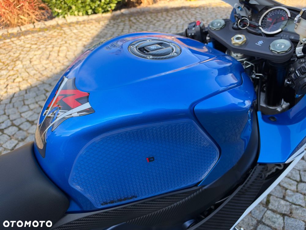 Suzuki GSX-R - 32