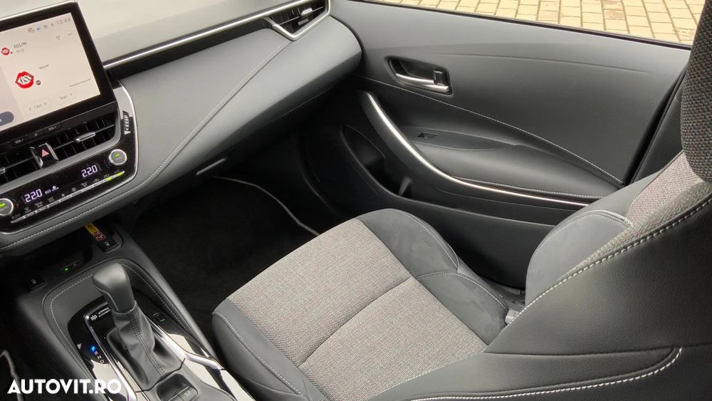 Toyota Corolla 1.8 HEV Dynamic - 23