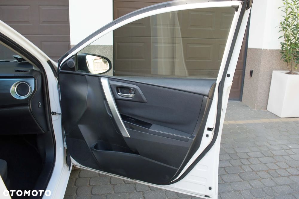 Toyota Auris - 29
