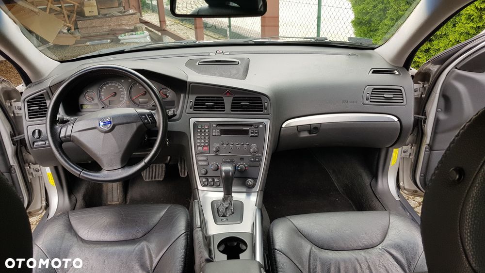 Volvo XC 70 D5 AWD Momentum - 21