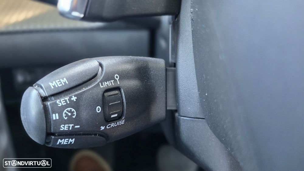 Peugeot 208 1.2 Hybrid Active e-DCS6 - 16