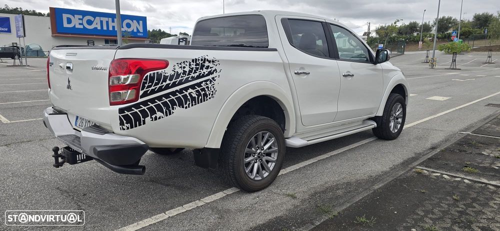 Mitsubishi L200 2.4 DI-D CD Strakar 4WD - 5