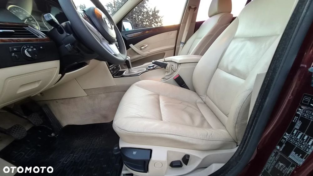 BMW Seria 5 520d Special Edition - 12