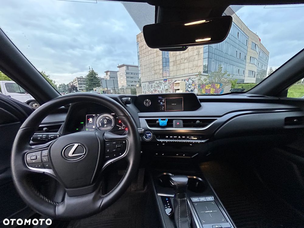 Lexus UX 250h F Sport 2WD - 11