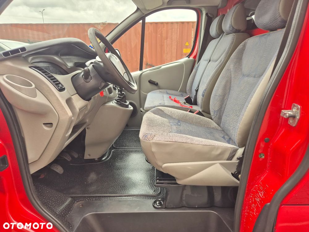 Renault Trafic - 15