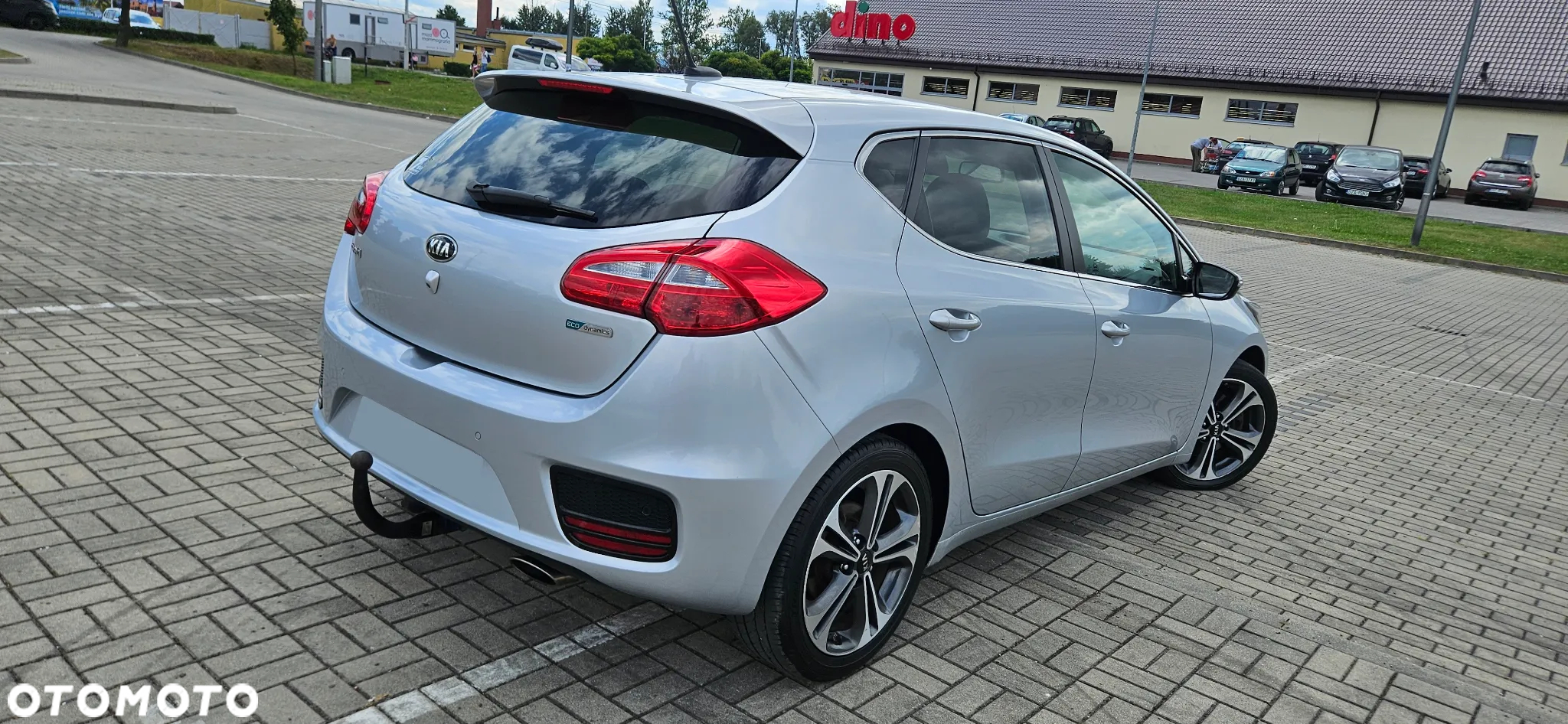 Kia Ceed 1.6 CRDi 136 DCT ISG SW Platinum Edition - 4