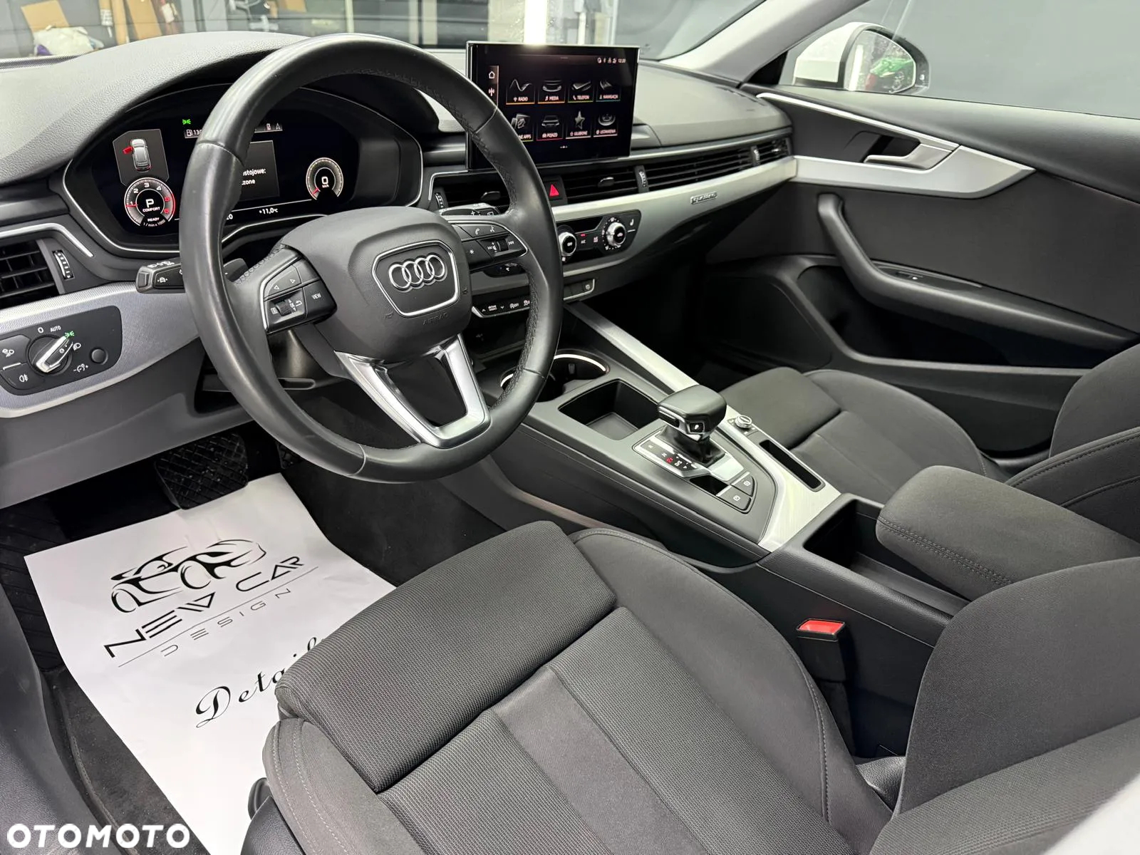 Audi A4 Avant 40 TDI quattro S tronic S line - 28