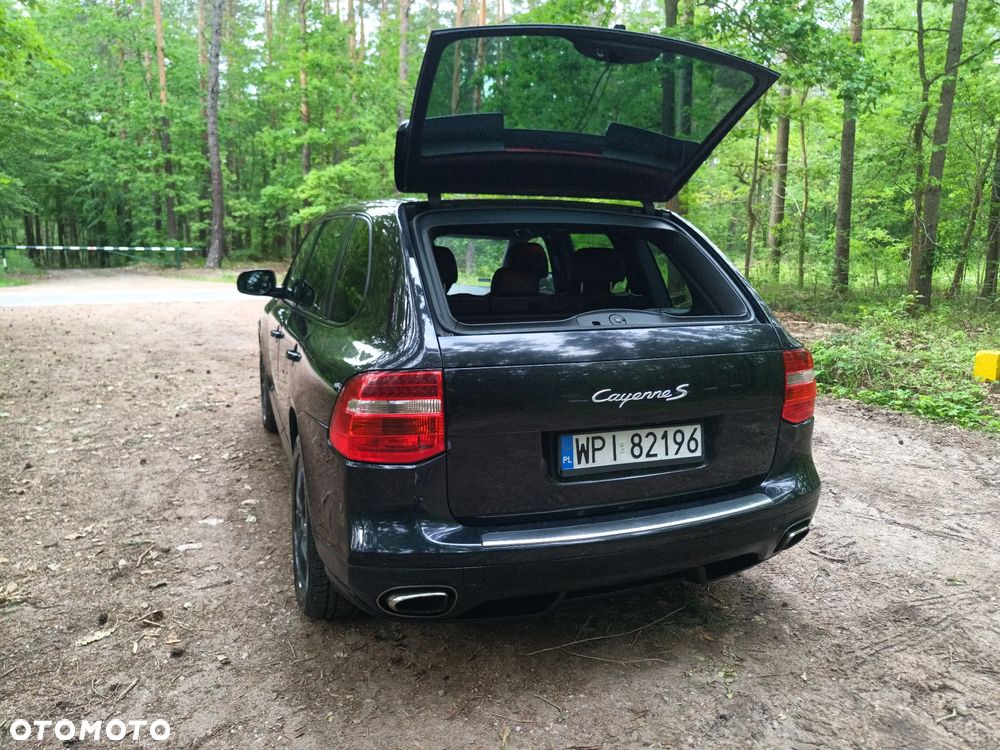 Porsche Cayenne - 8