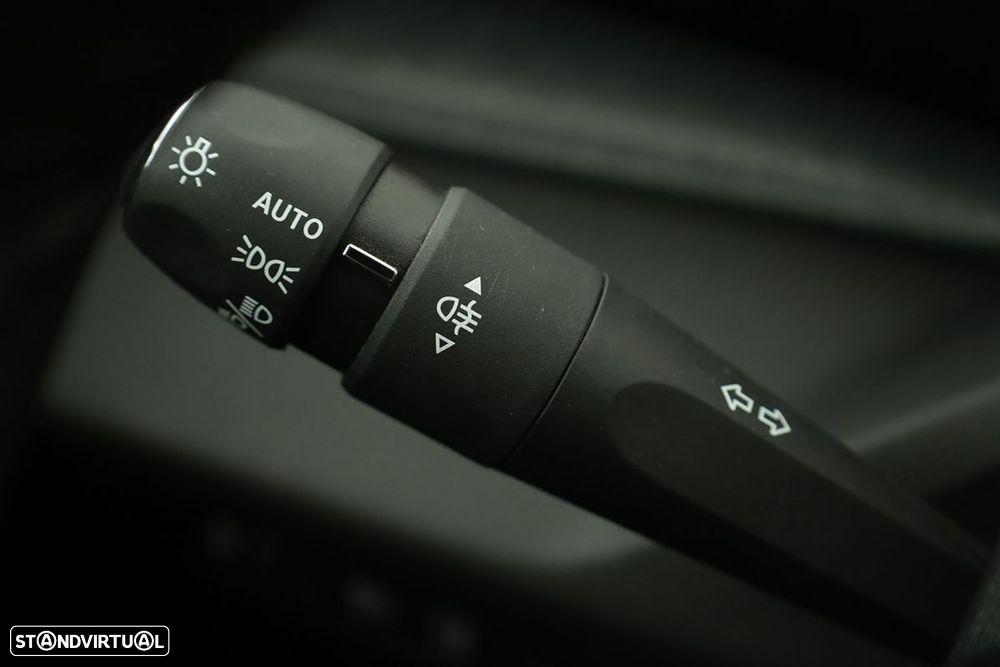 Peugeot 308 SW 1.6 Hybrid Allure e-EAT8 - 18