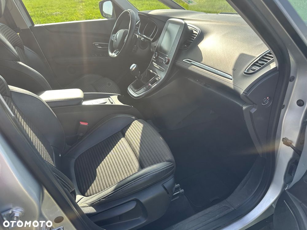 Renault Grand Scenic Gr 1.6 dCi Energy Limited EU6 - 17