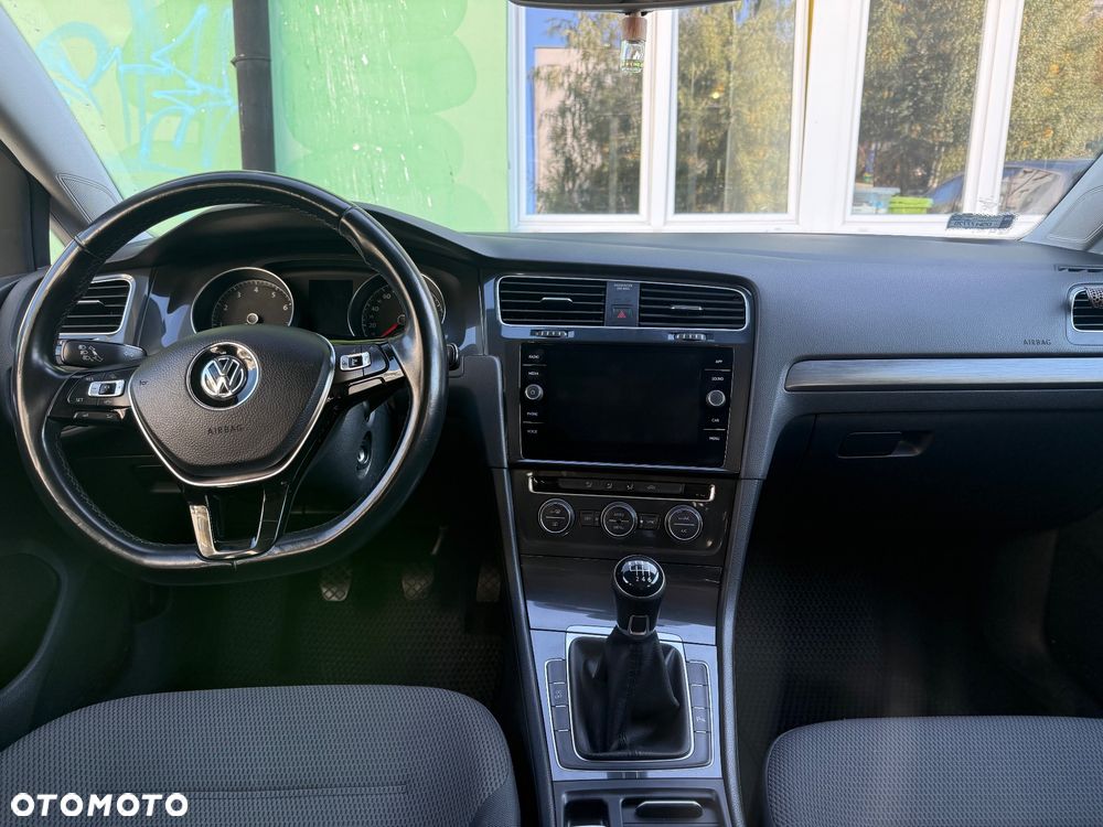 Volkswagen Golf 1.5 TSI BMT Comfortline - 12