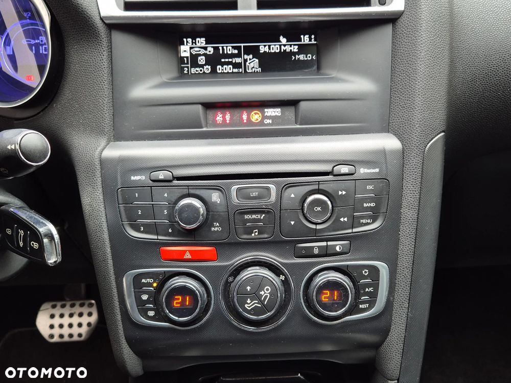 Citroën DS4 1.6 e-HDi SoChic MCP - 18