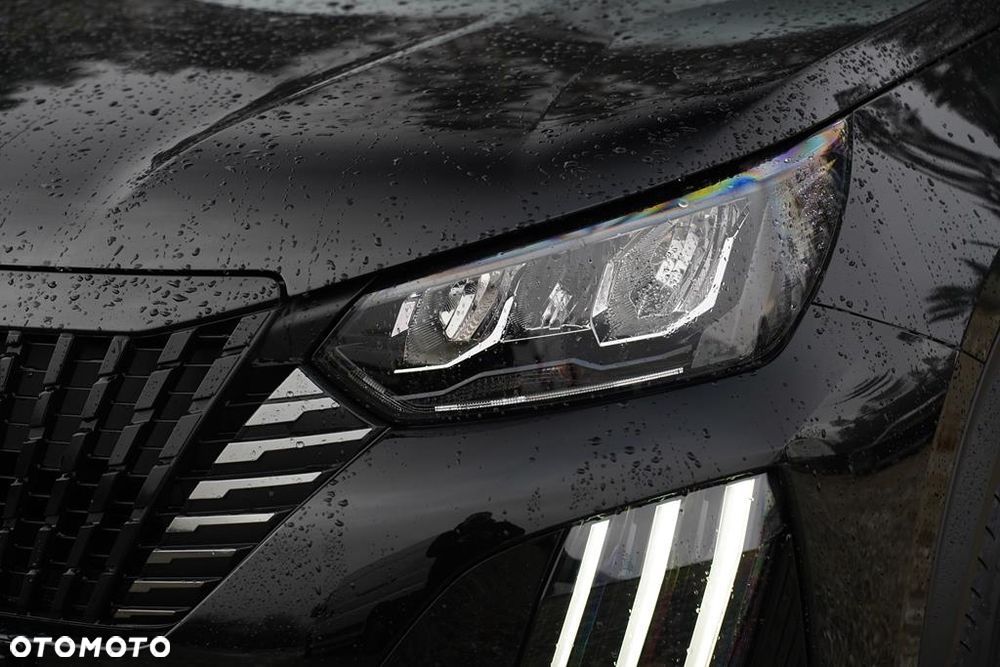 Peugeot 2008 PureTech mHEV Allure e-DCS6 - 24